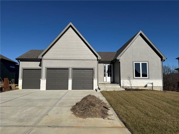 7551 NW Gower Avenue, Kansas City, MO 64151