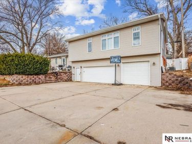 6322 Hamilton Street, Omaha, NE 68132