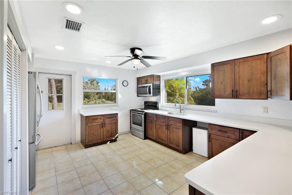 4619 Rue Bayou, Sanibel, FL 33957 Photo