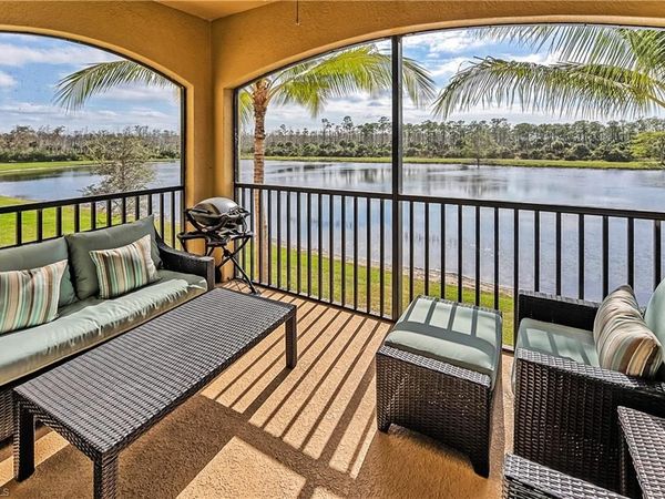 9727 Acqua CT, Unit 423, NAPLES, FL 34113