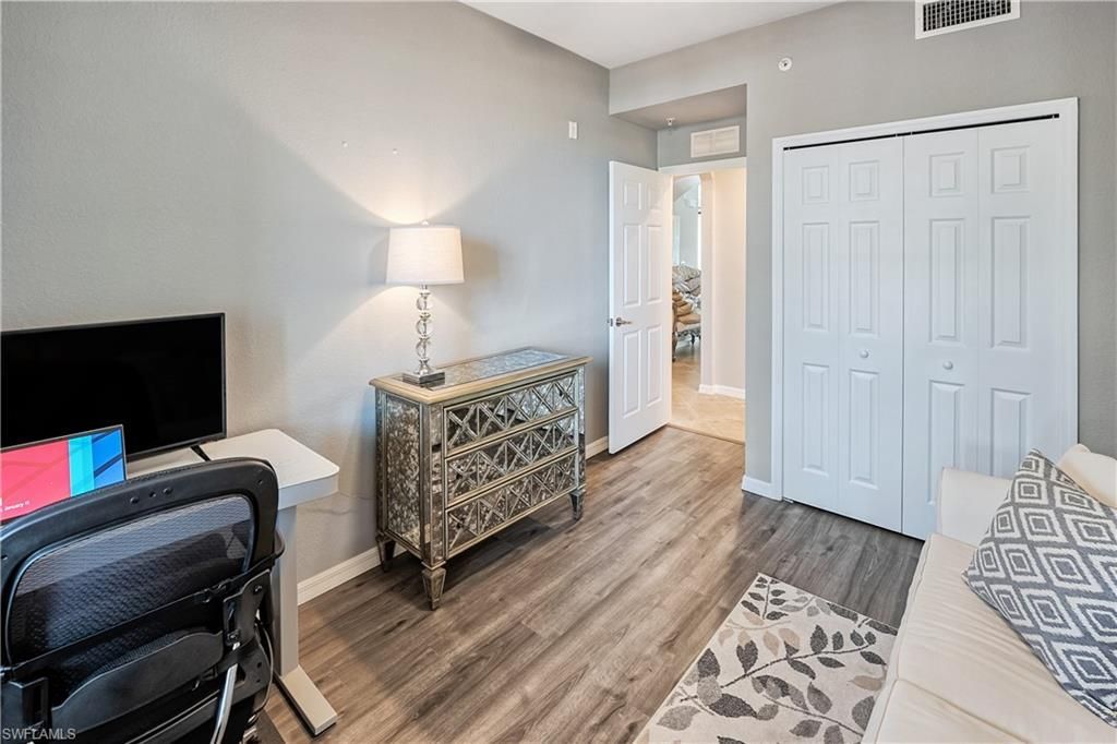 9727 Acqua Ct, Unit 423, Naples, FL 34113 Photo