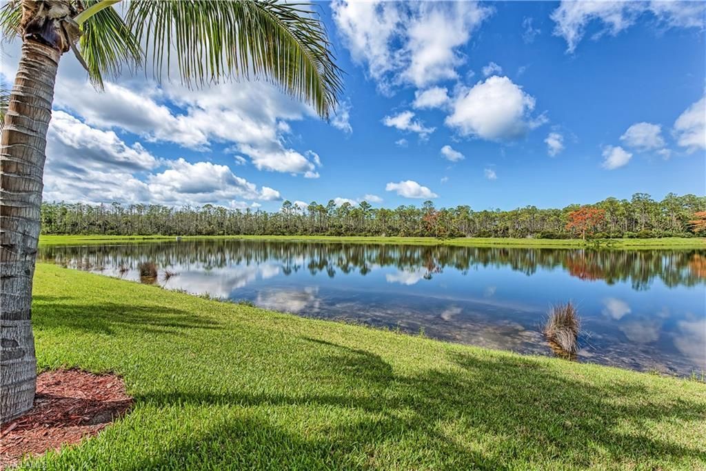 9727 Acqua Ct, Unit 423, Naples, FL 34113 Photo
