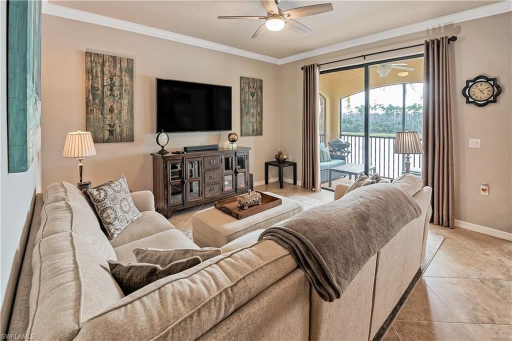 9727 Acqua Ct, Unit 423, Naples, FL 34113 Photo