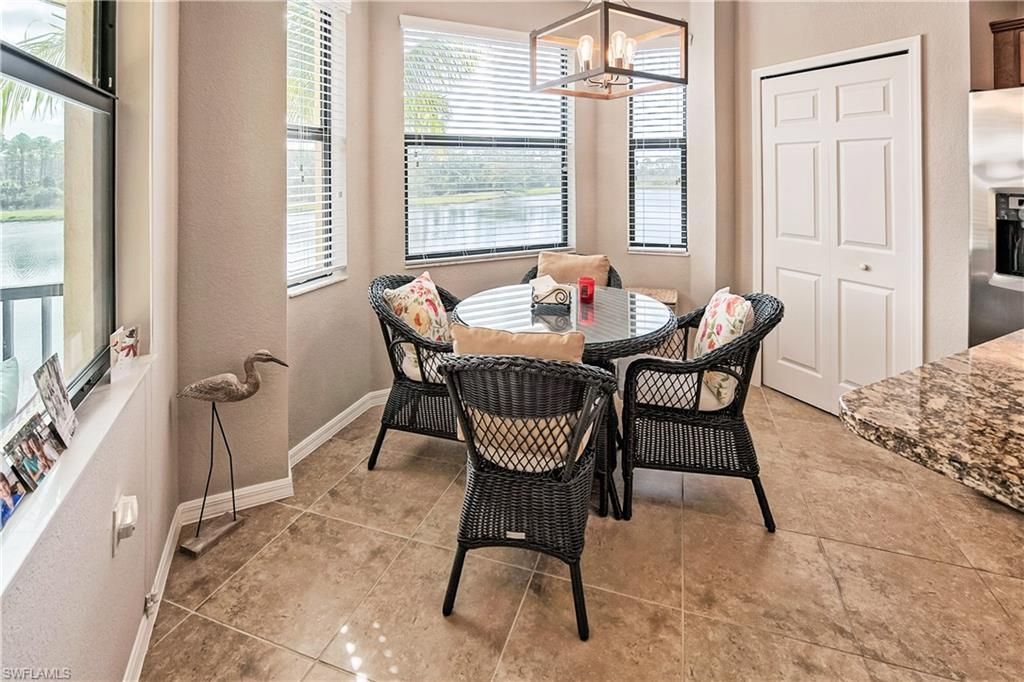 9727 Acqua Ct, Unit 423, Naples, FL 34113 Photo