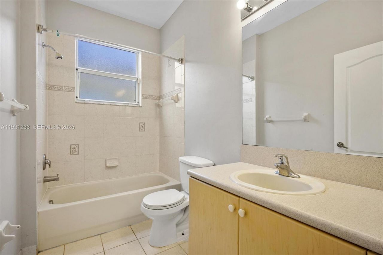 2242 NE 41st Ave, Homestead, FL 33033 Photo