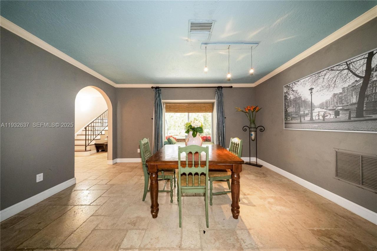 10900 SW 90th Ave, Miami, FL 33176 Photo