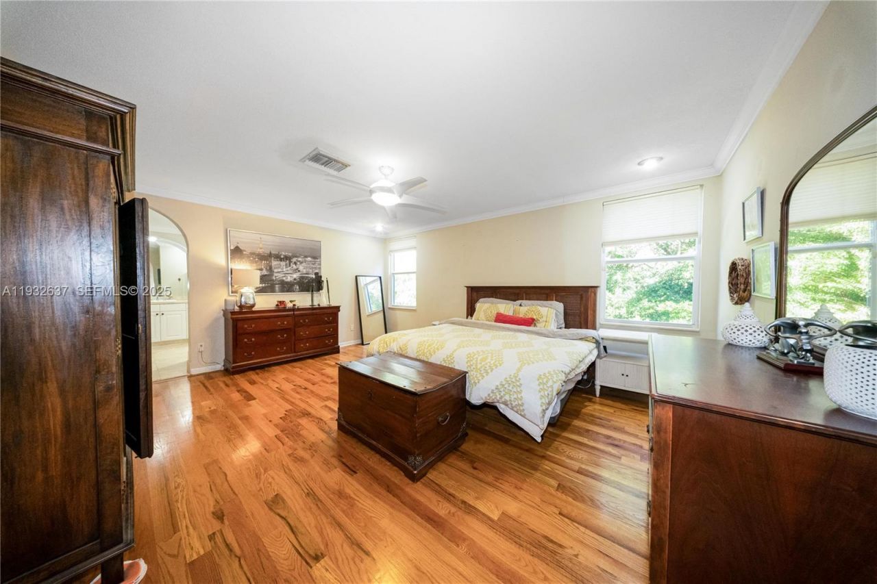 10900 SW 90th Ave, Miami, FL 33176 Photo