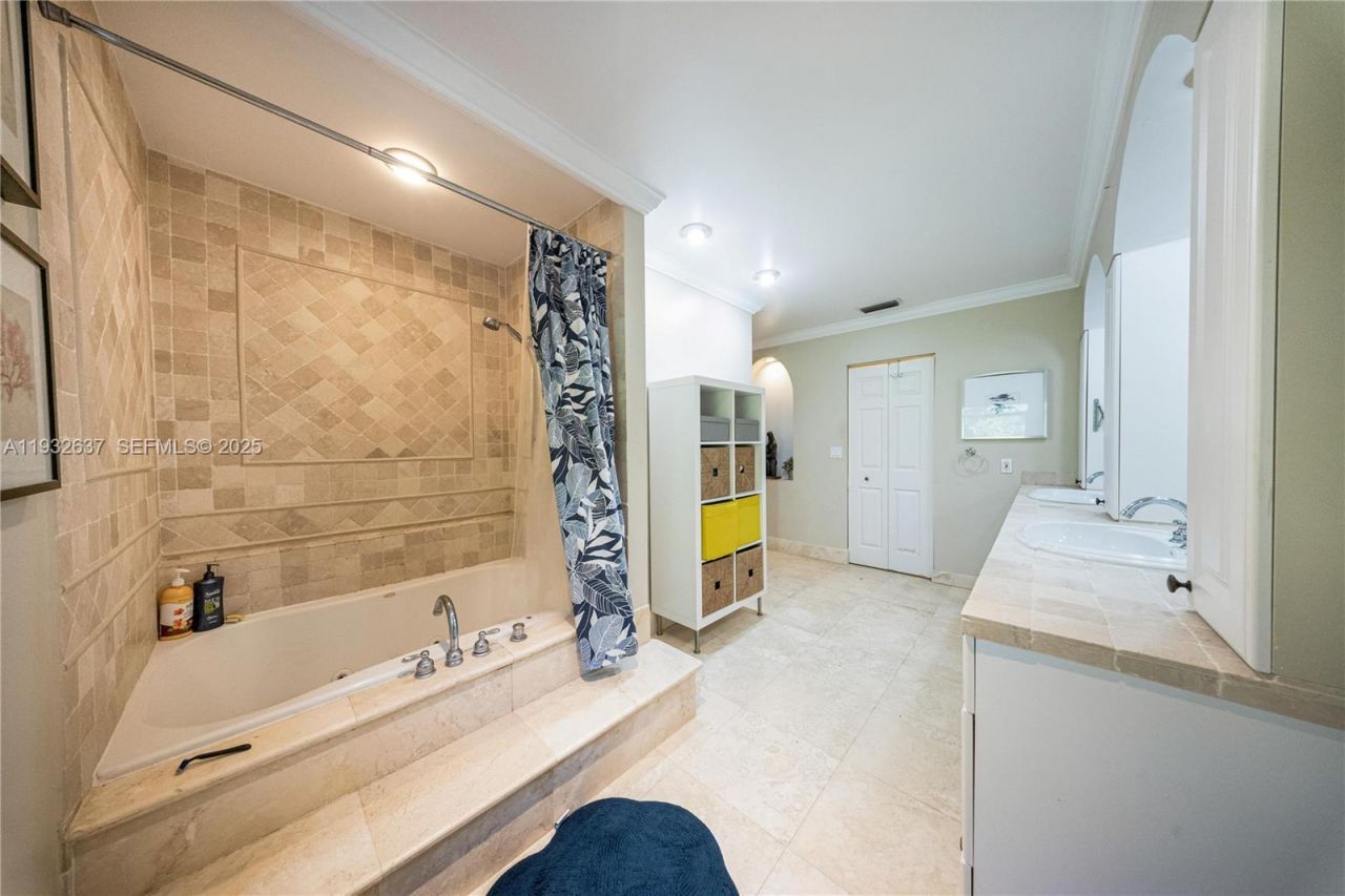 10900 SW 90th Ave, Miami, FL 33176 Photo