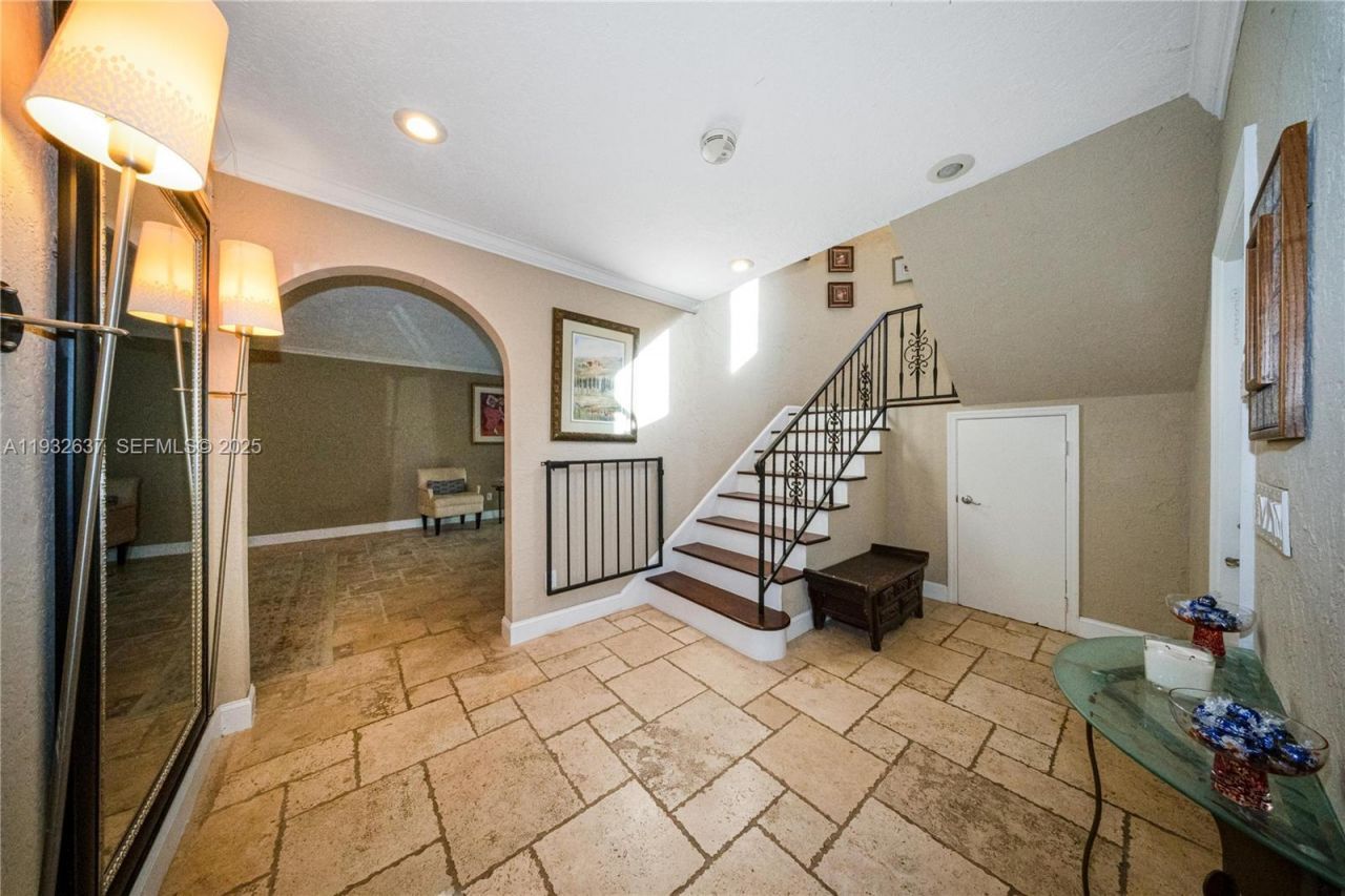 10900 SW 90th Ave, Miami, FL 33176 Photo