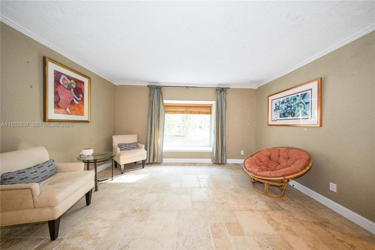 10900 SW 90th Ave, Miami, FL 33176 Photo