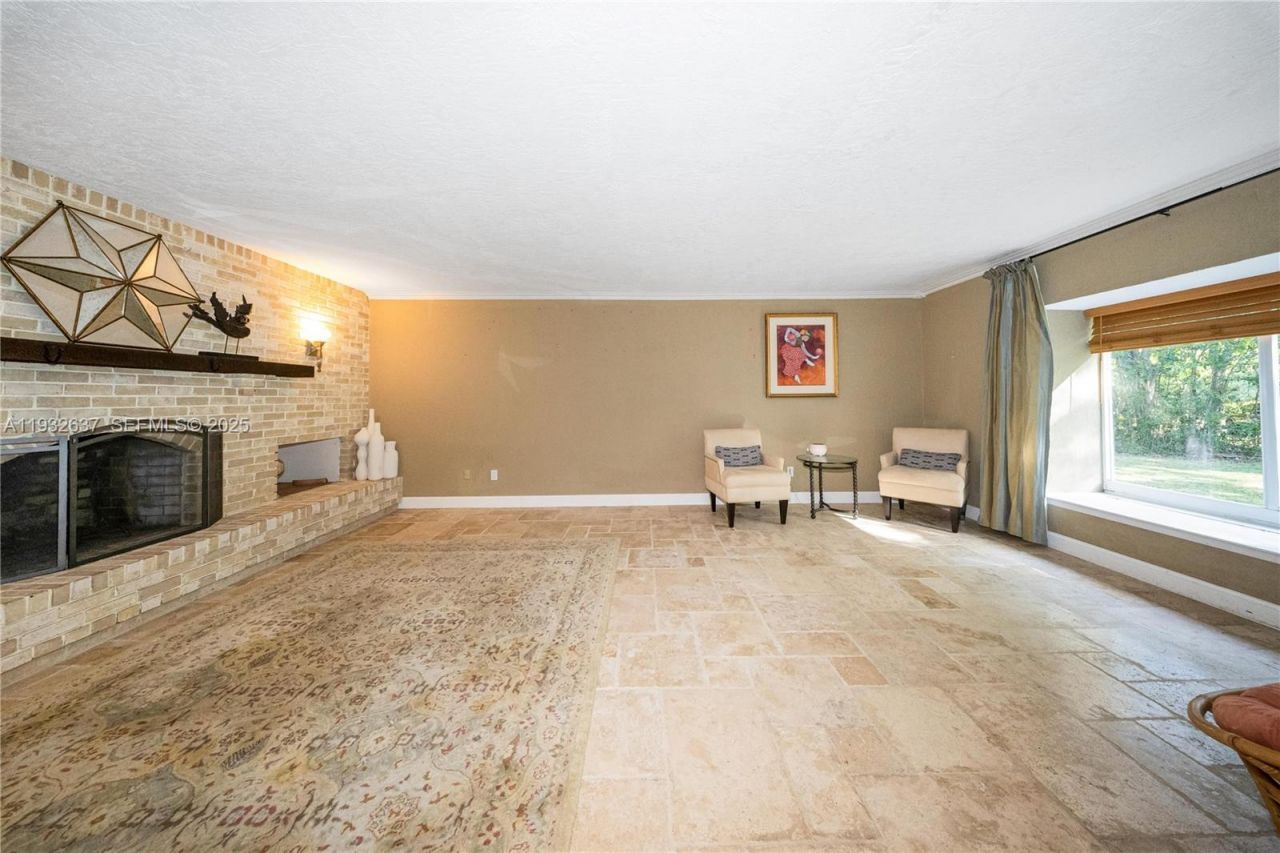 10900 SW 90th Ave, Miami, FL 33176 Photo