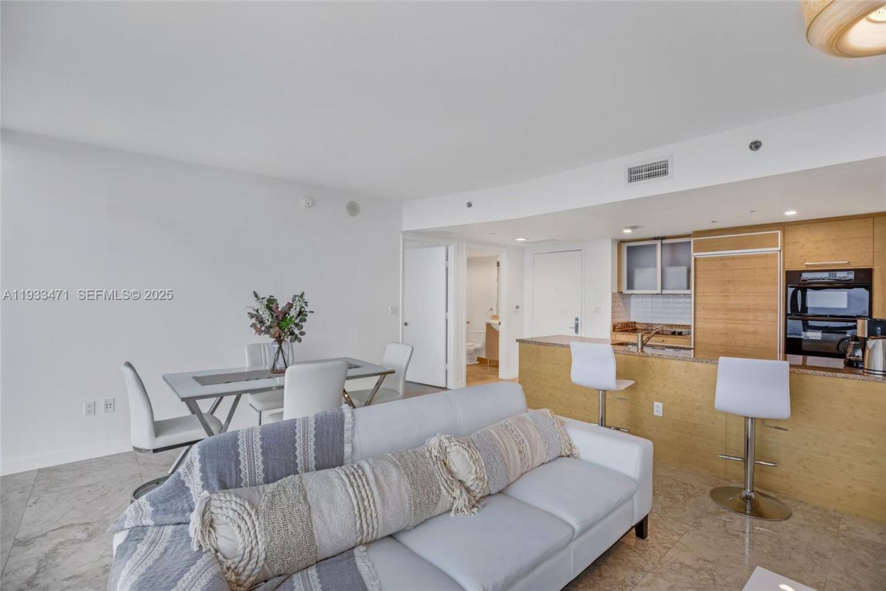 1830 S Ocean Dr, Unit 4707, Hallandale Beach, FL 33009 Photo