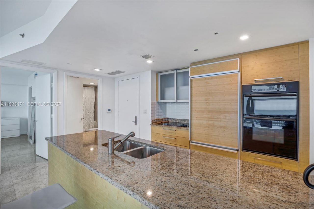 1830 S Ocean Dr, Unit 4707, Hallandale Beach, FL 33009 Photo