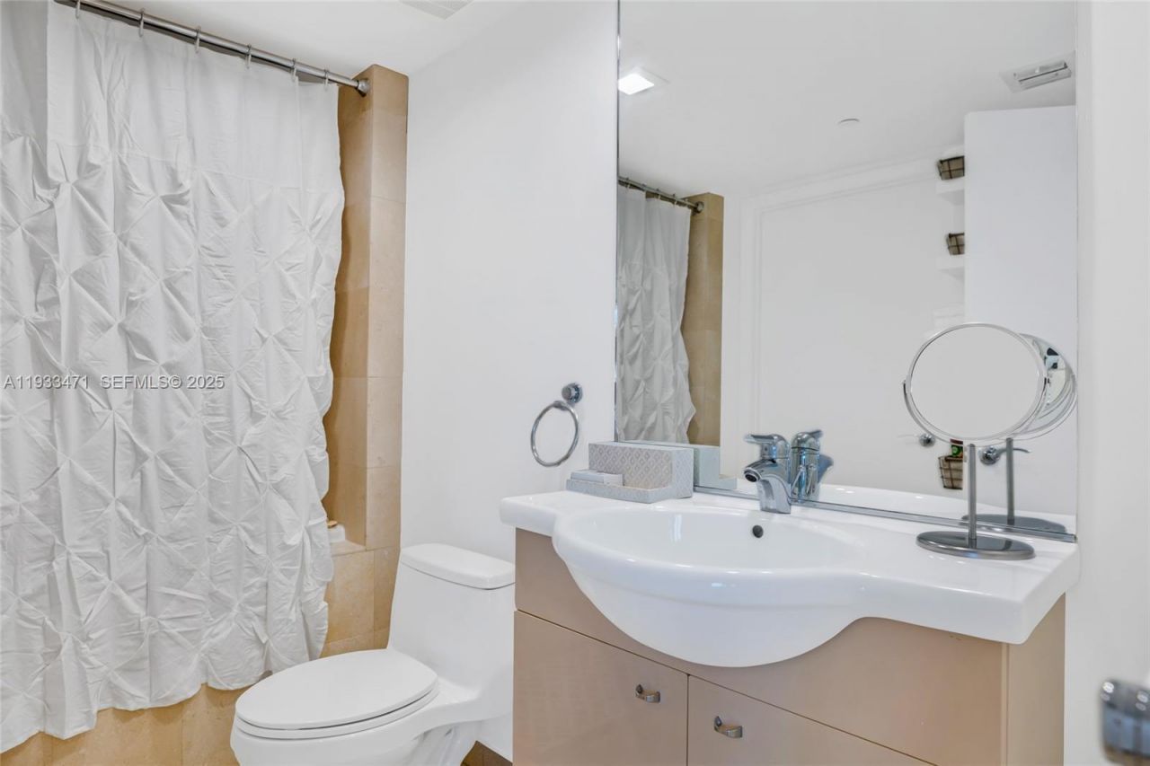 1830 S Ocean Dr, Unit 4707, Hallandale Beach, FL 33009 Photo