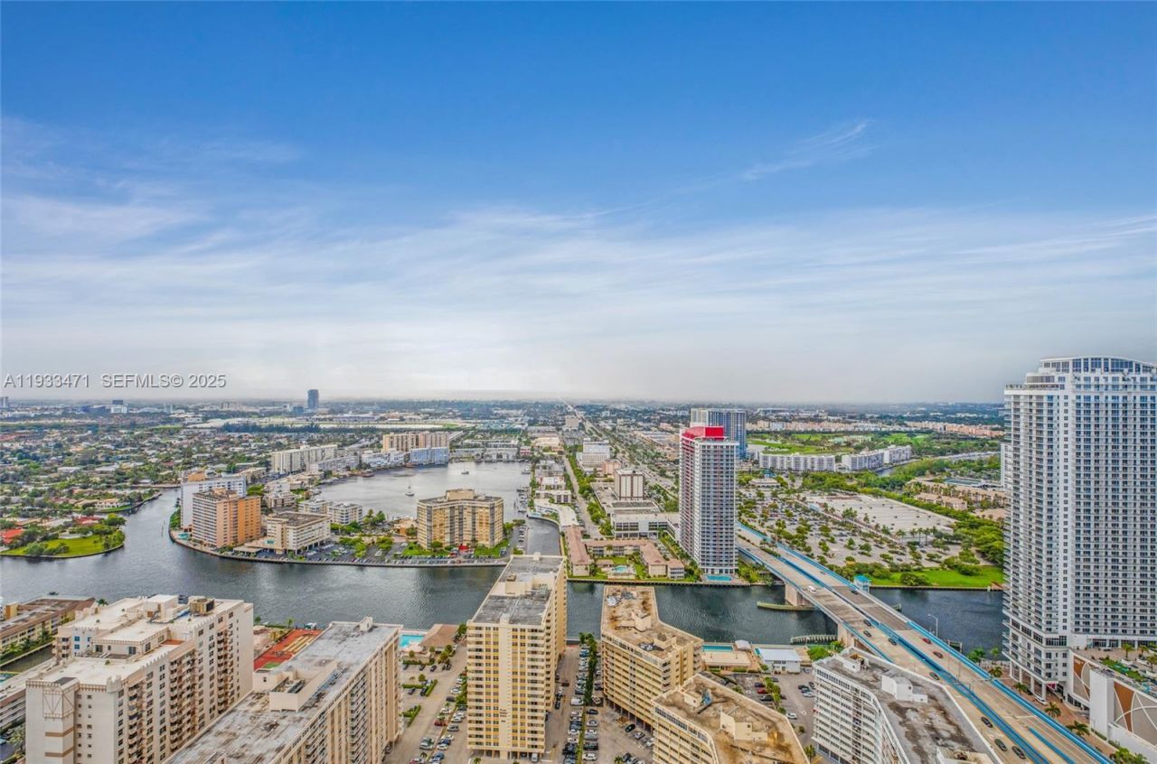 1830 S Ocean Dr, Unit 4707, Hallandale Beach, FL 33009 Photo