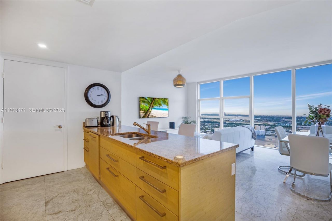 1830 S Ocean Dr, Unit 4707, Hallandale Beach, FL 33009 Photo