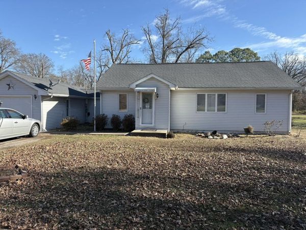 11412 State Highway 37 N, Benton, IL 62812