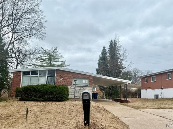 2136 Sun Valley Drive, St Louis, MO 63136