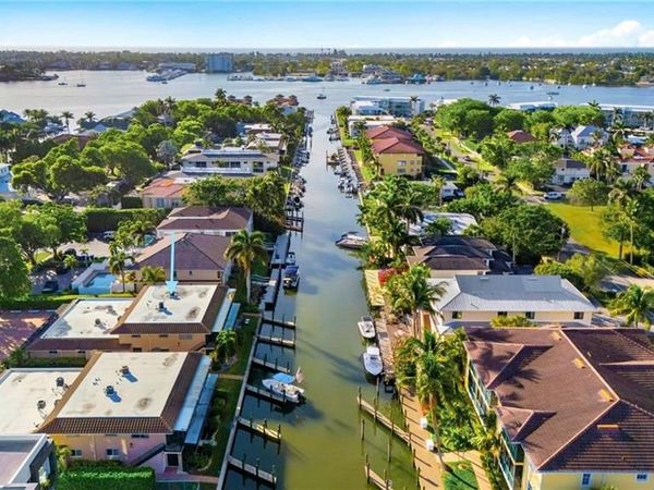 1517 Chesapeake AVE, Unit B3, NAPLES, FL 34102