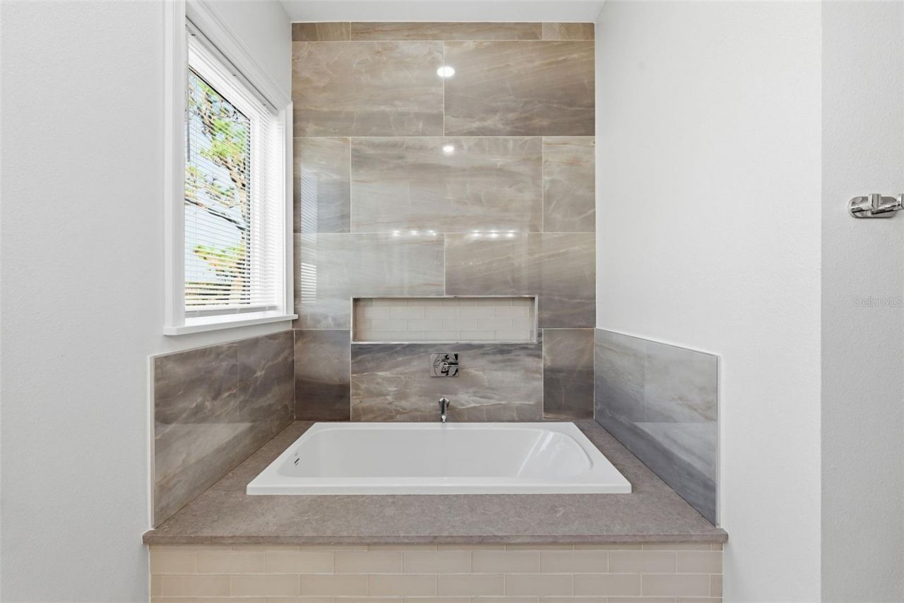 3829 71st Street N, Saint Petersburg, FL 33709 Photo