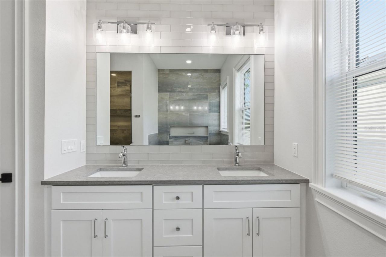 3829 71st Street N, Saint Petersburg, FL 33709 Photo