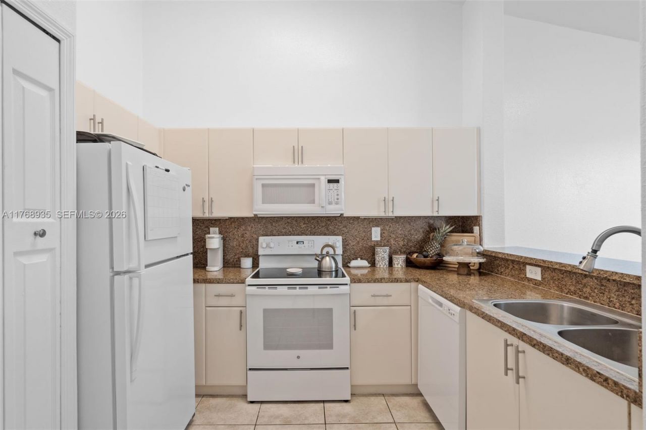 2731 SE 17th Ave, Unit 211, Homestead, FL 33035 Photo
