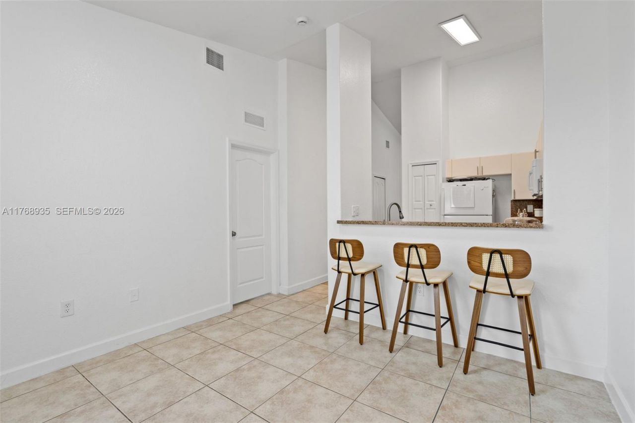 2731 SE 17th Ave, Unit 211, Homestead, FL 33035 Photo