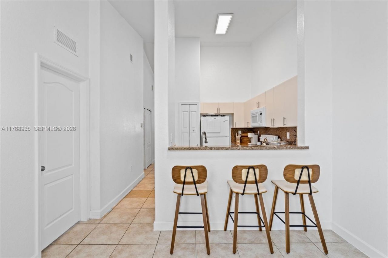 2731 SE 17th Ave , Unit 211, Homestead, FL 33035 Photo