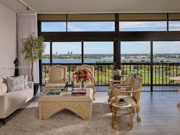 2450 Presidential Way, Unit PH7, West Palm Beach, FL 33401