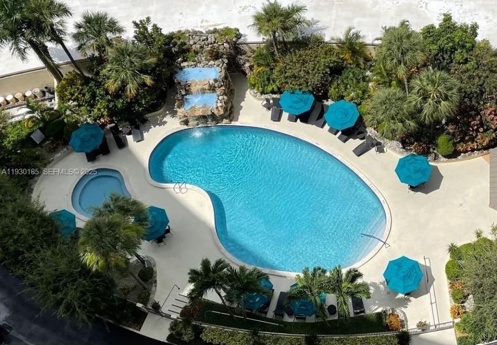 2450 Presidential Way, Unit PH7, West Palm Beach, FL 33401 Photo