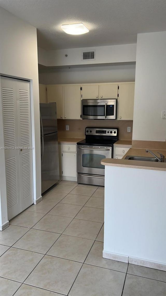 7240 NW 114th Ave, Unit 201, Doral, FL 33178 Photo