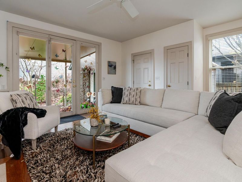 242 E Sycamore Street, Columbus, OH 43206 Photo 9