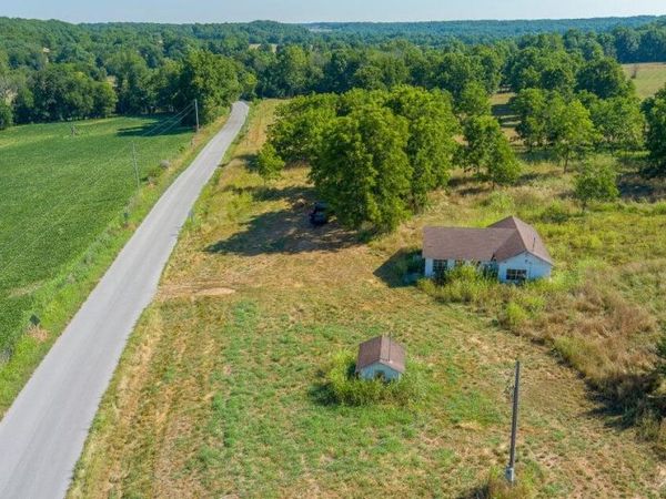 2097 W Big Bend Road , Nixa, MO 65714