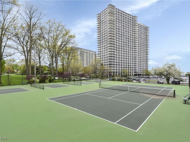 12700 Lake Avenue, Unit 806, Lakewood, OH 44107 Photo 47