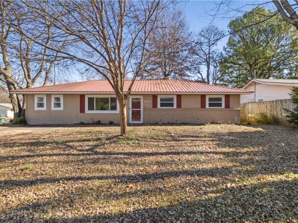 3354 N Martin Avenue, Fayetteville, AR 72703