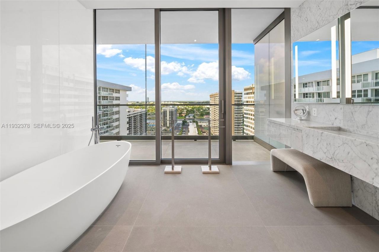 2000 S Ocean Dr , Unit 18B, Hallandale Beach, FL 33009 Photo