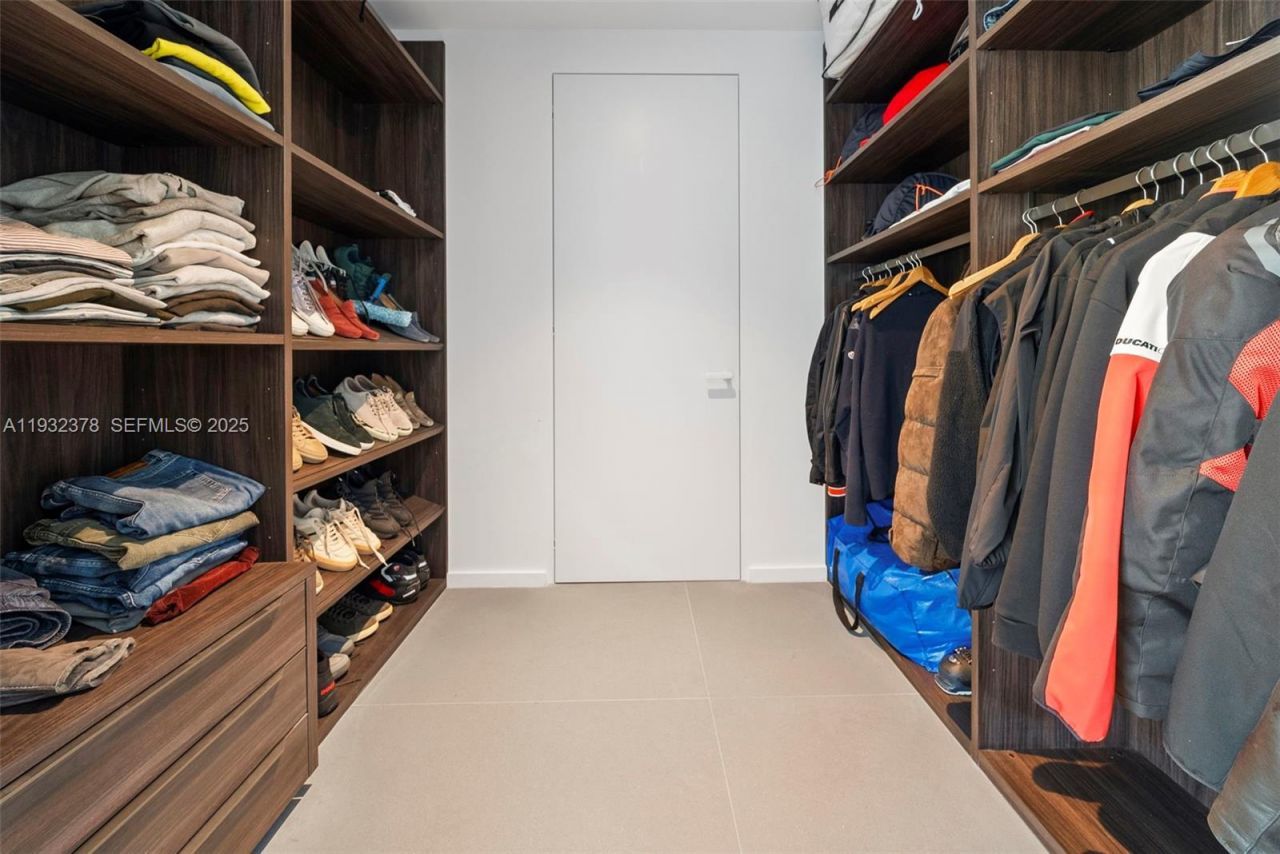 2000 S Ocean Dr , Unit 18B, Hallandale Beach, FL 33009 Photo