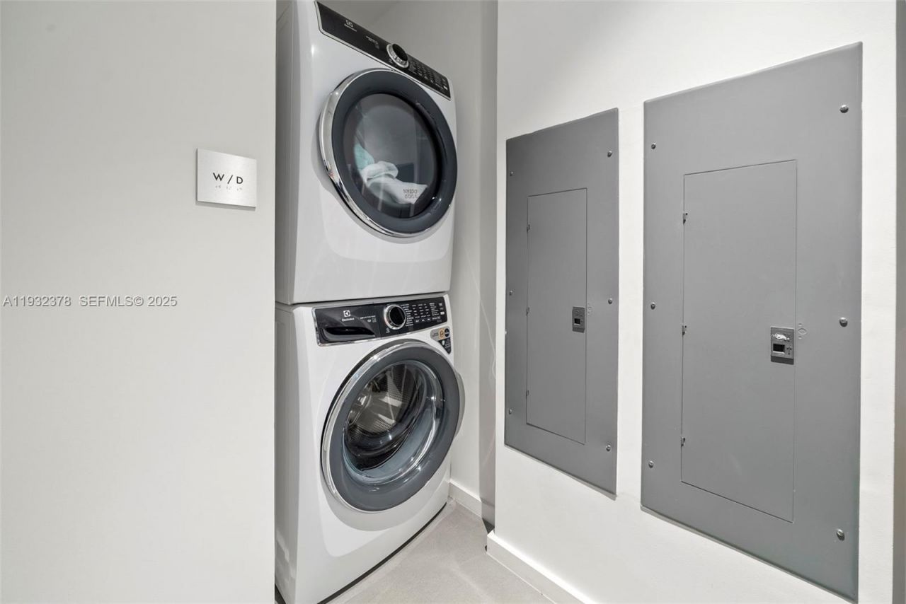 2000 S Ocean Dr , Unit 18B, Hallandale Beach, FL 33009 Photo