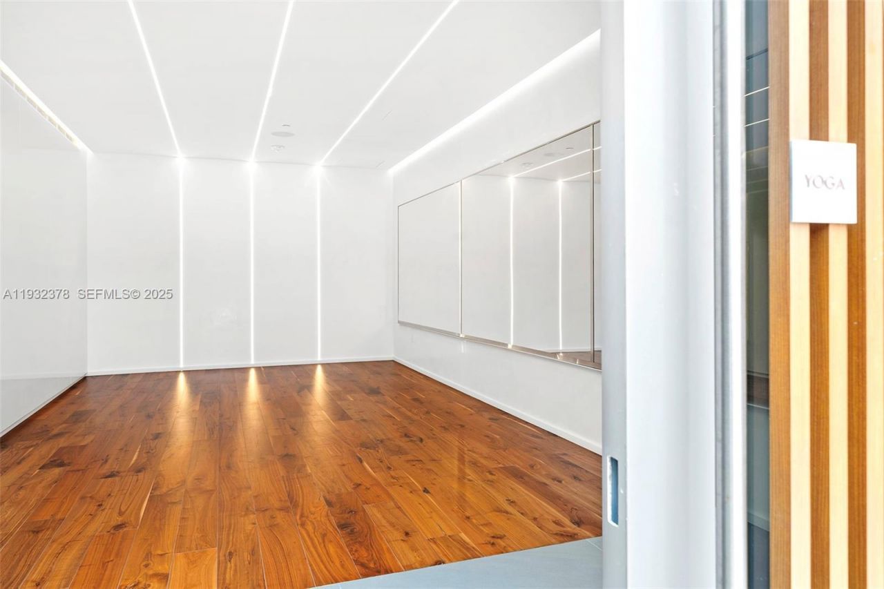 2000 S Ocean Dr , Unit 18B, Hallandale Beach, FL 33009 Photo