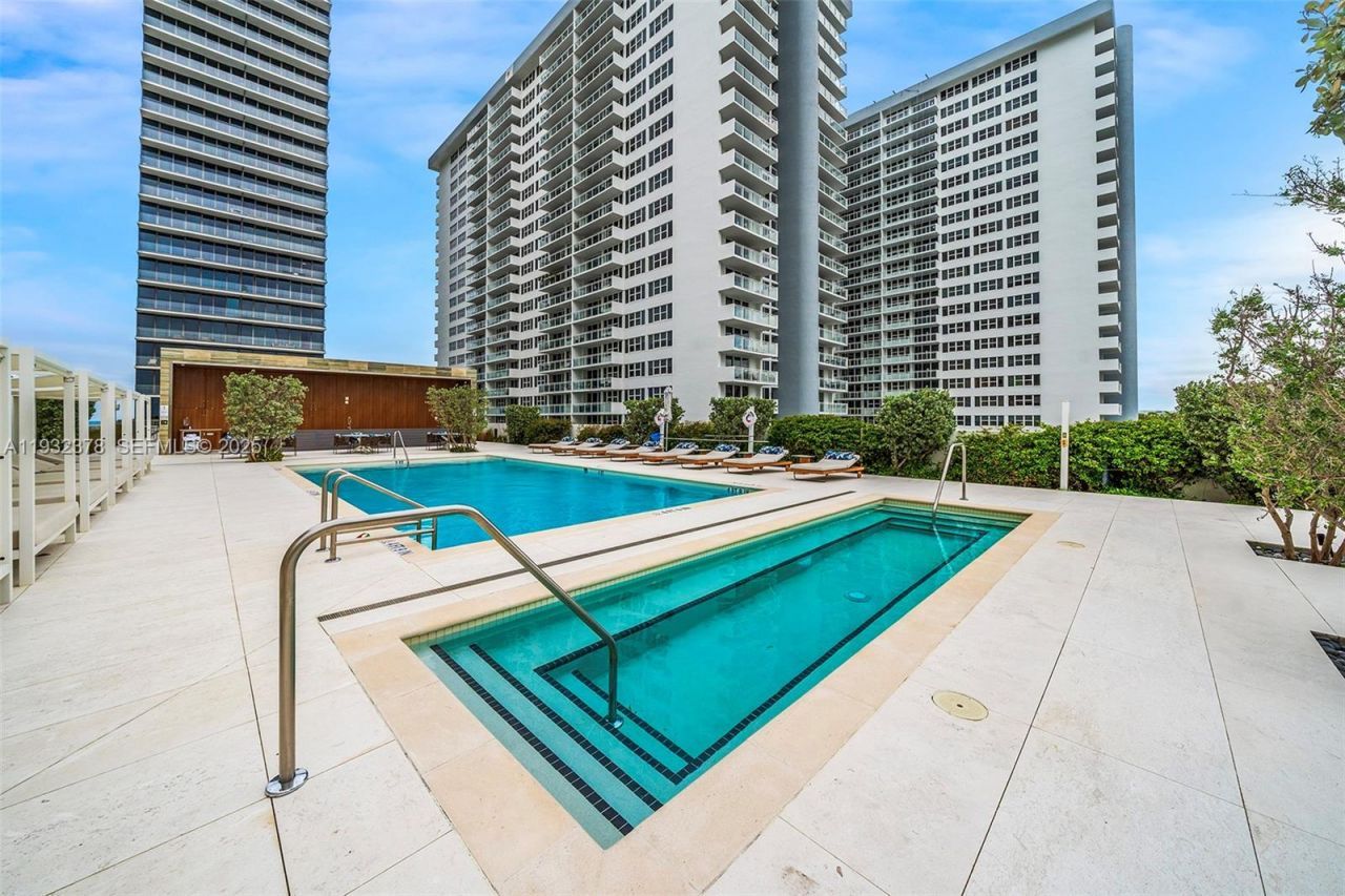 2000 S Ocean Dr , Unit 18B, Hallandale Beach, FL 33009 Photo