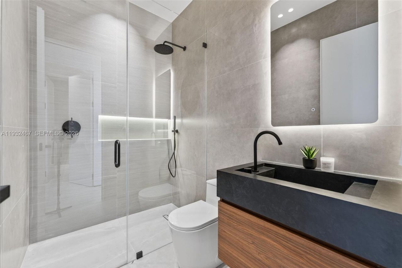 830 Oriole Ave, Miami Springs, FL 33166 Photo