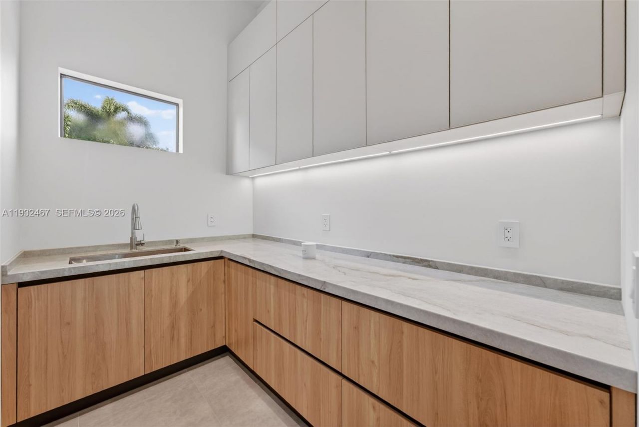 830 Oriole Ave, Miami Springs, FL 33166 Photo