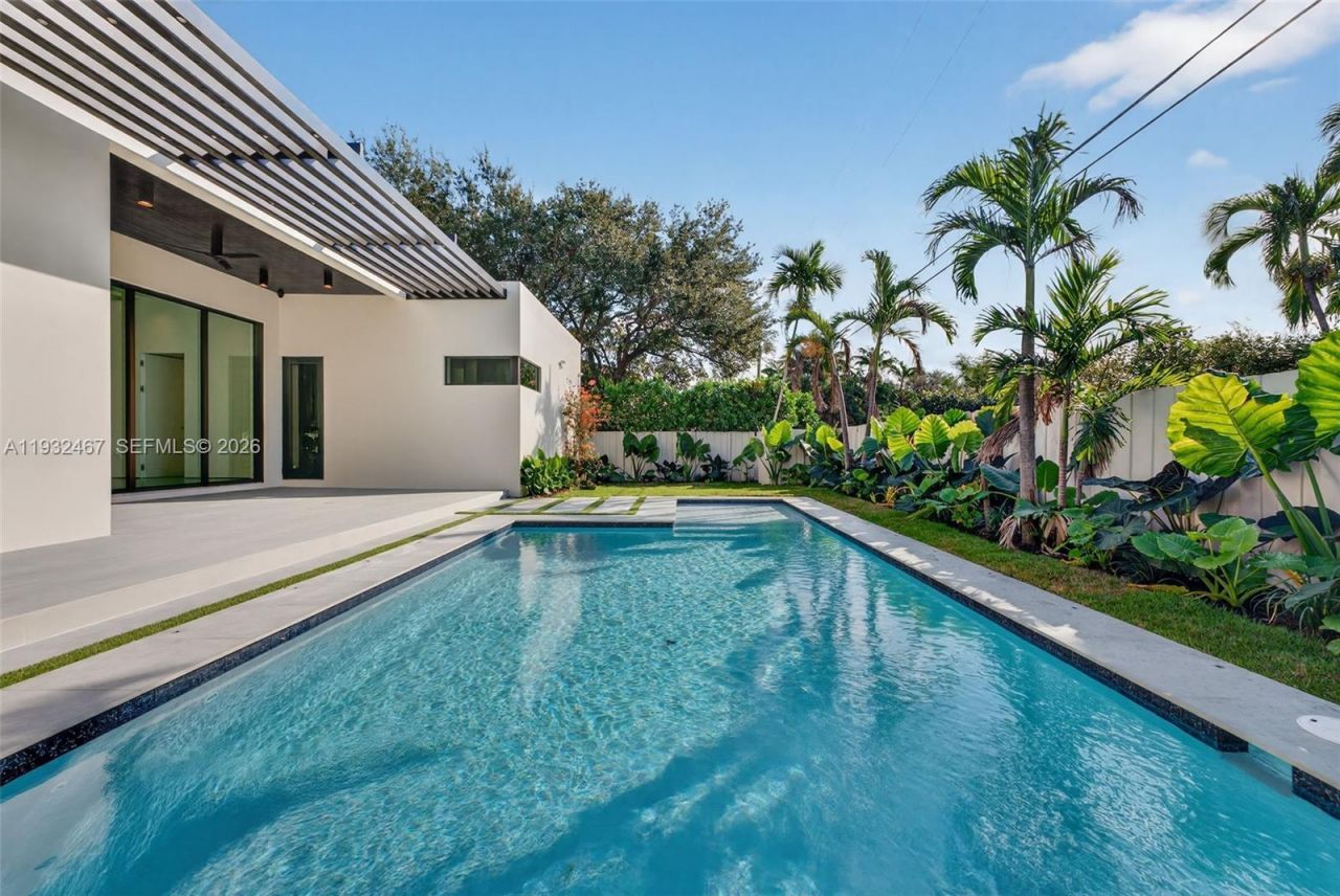 830 Oriole Ave, Miami Springs, FL 33166 Photo