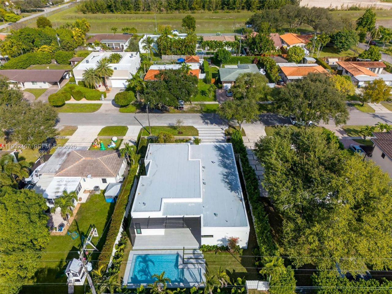 830 Oriole Ave, Miami Springs, FL 33166 Photo