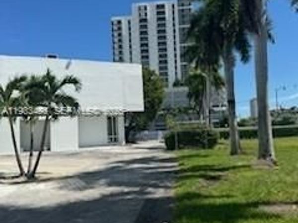 3620 NE Miami Pl , Miami, FL 33137