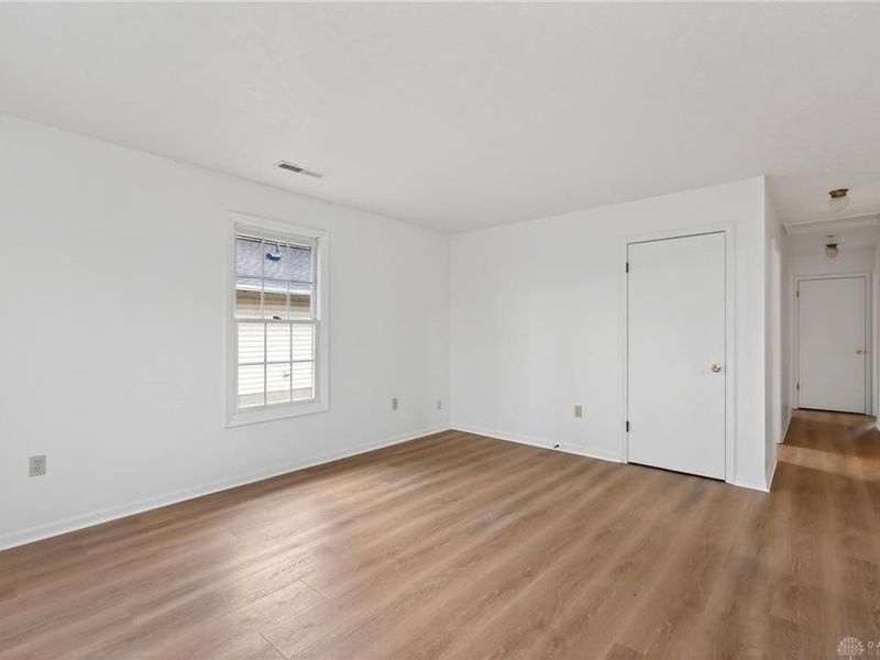 518 Regal Avenue, West Carrollton, OH 45449 Photo 6