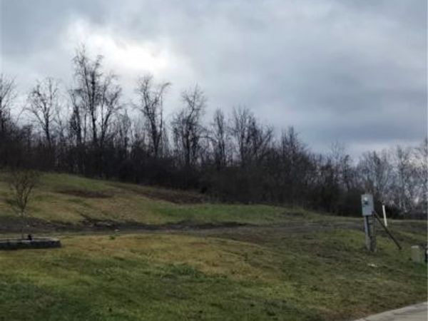 604 Overlook Drive, Hurricane, WV 25526