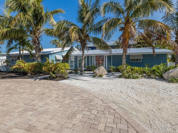 6201 HOLMES BOULEVARD, HOLMES BEACH, FL 34217