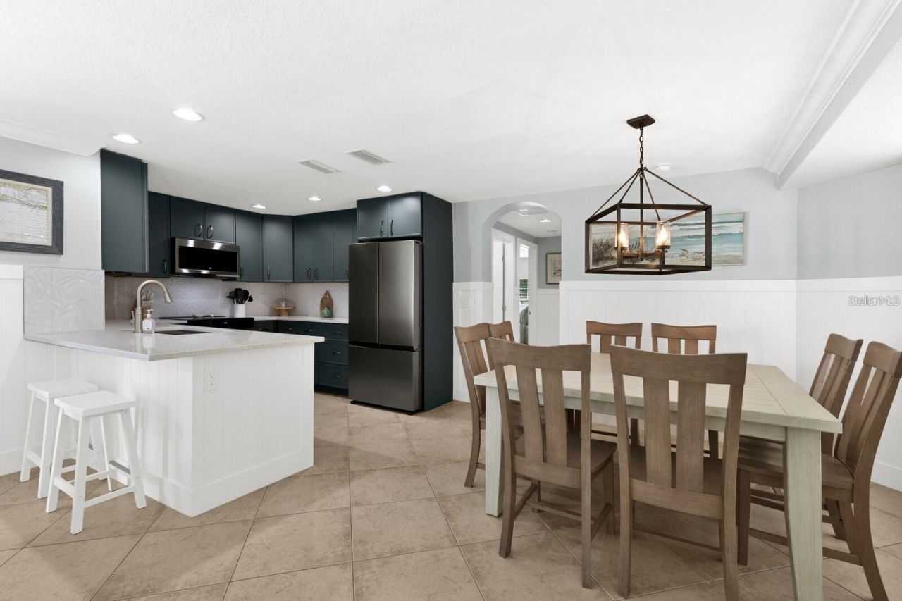 6201 Holmes Boulevard, Holmes Beach, FL 34217 Photo