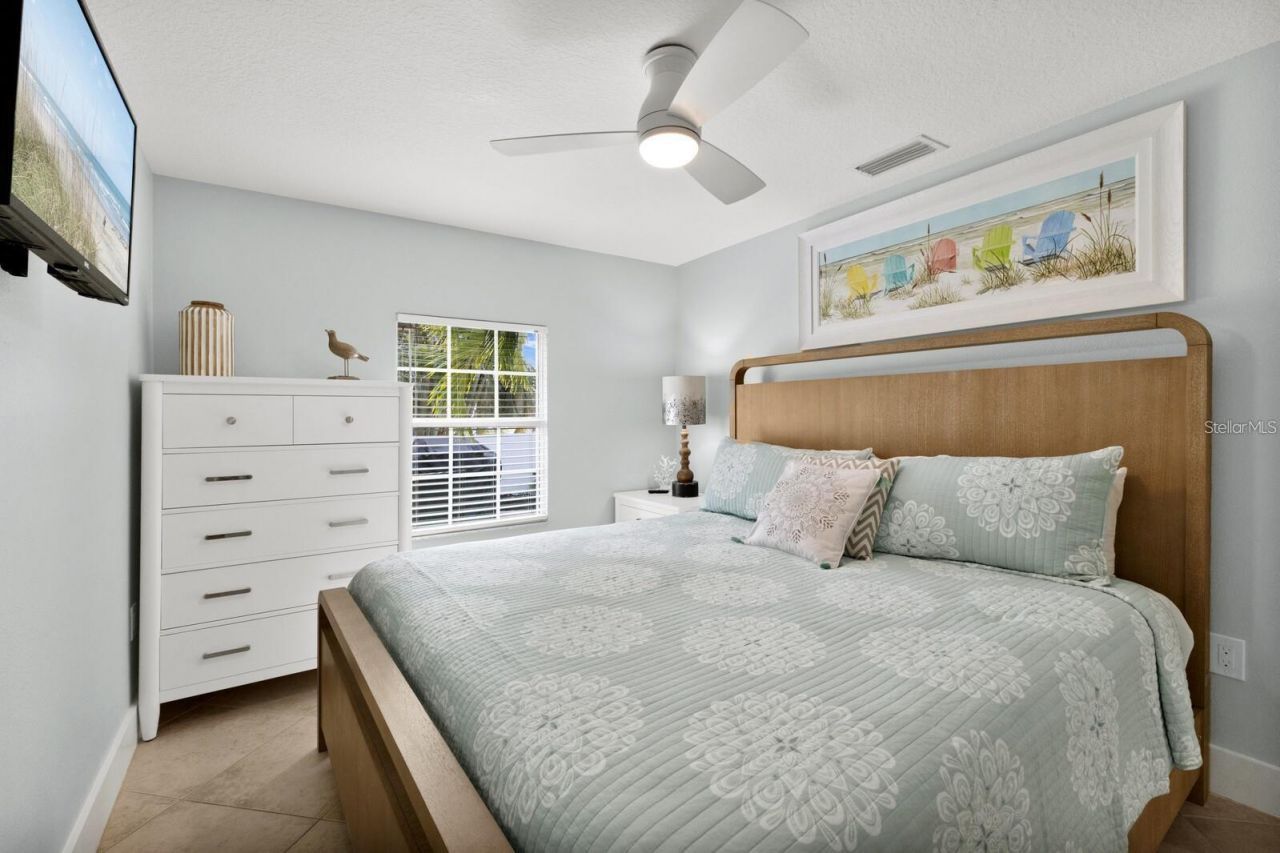 6201 Holmes Boulevard, Holmes Beach, FL 34217 Photo